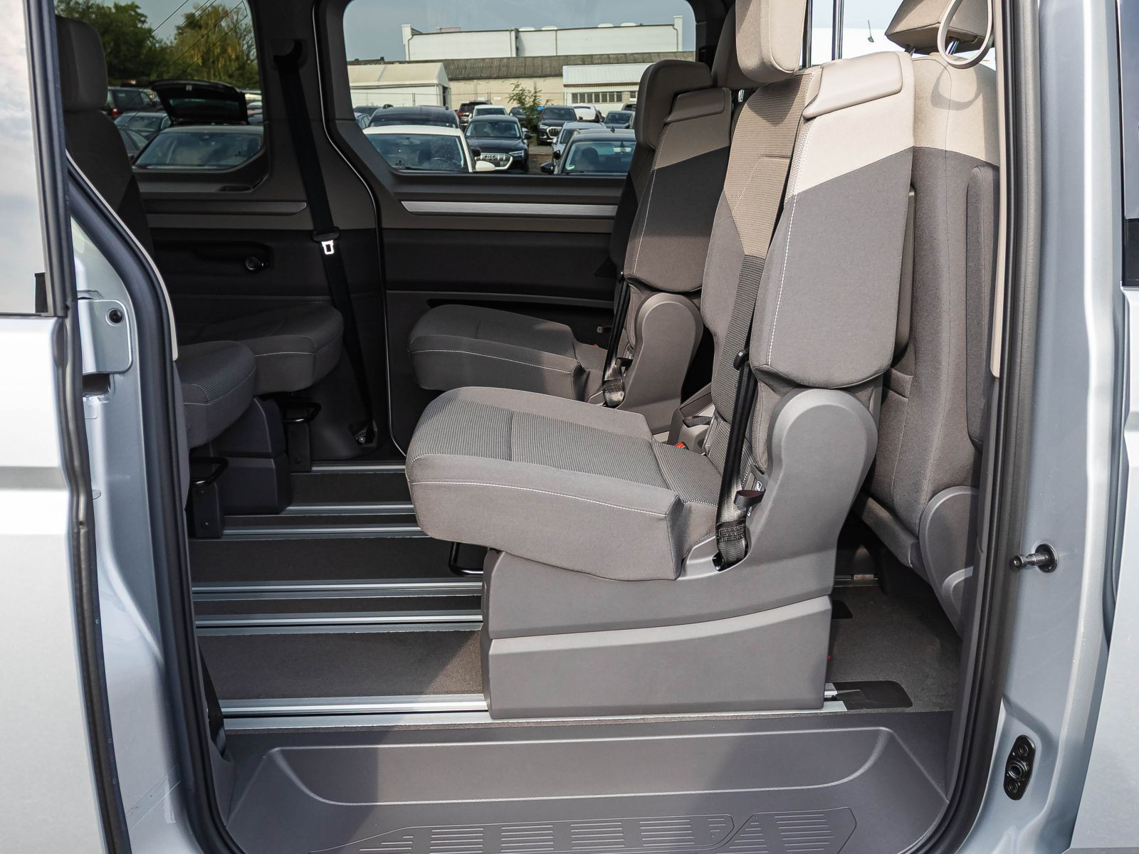 Volkswagen Multivan Life 2.0l 110kW | AHK | HUD | NAVI | KÜ