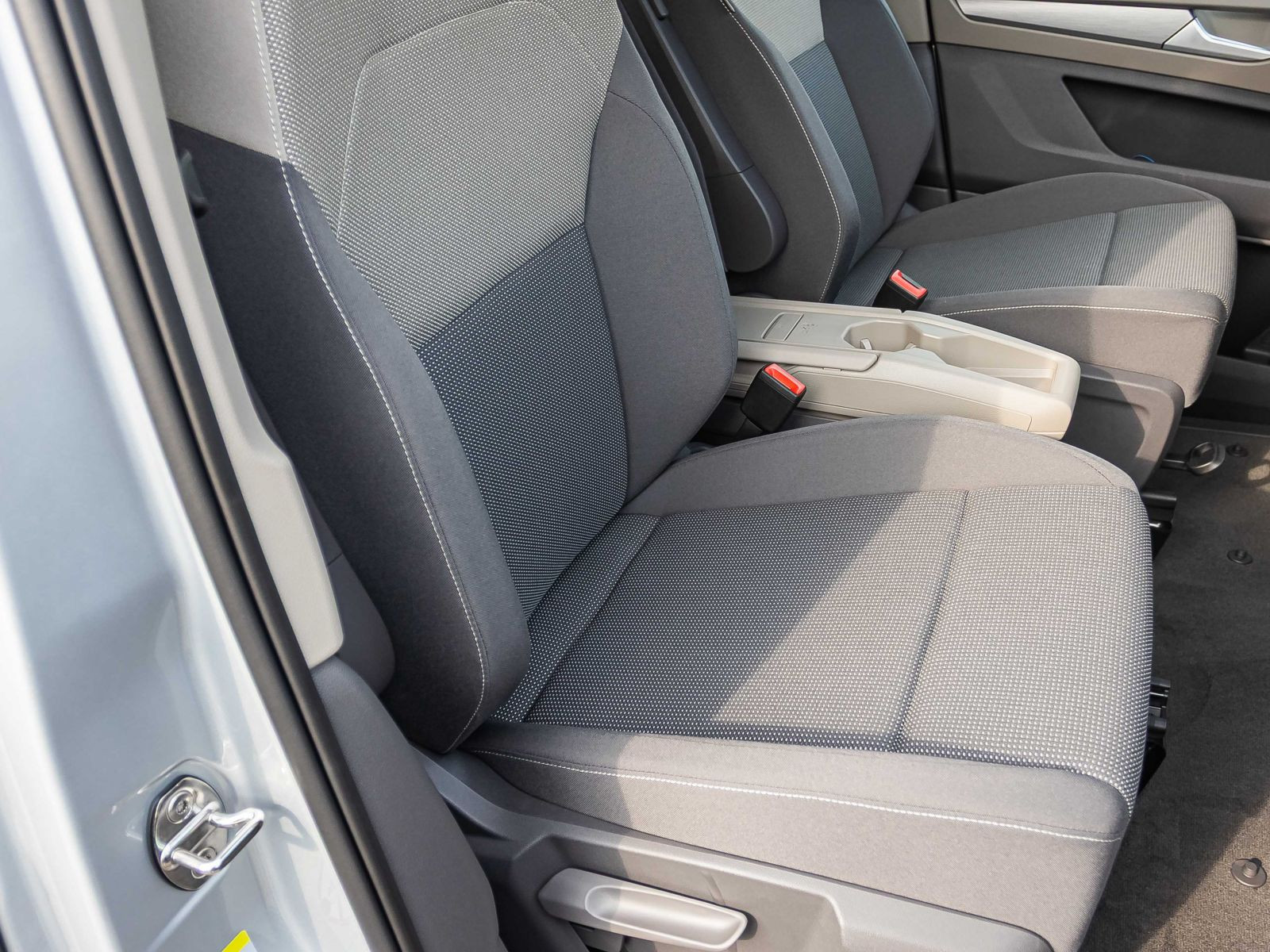 Volkswagen Multivan Life 2.0l 110kW | AHK | HUD | NAVI | KÜ