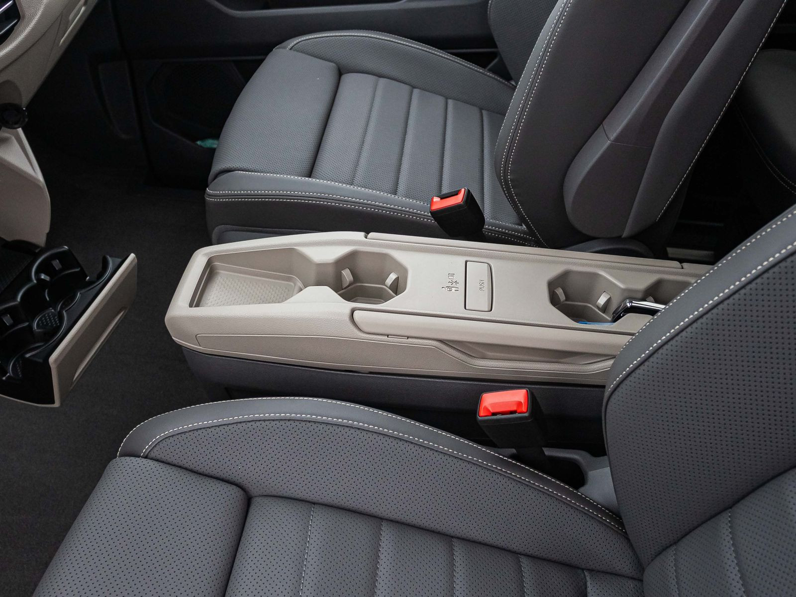 Volkswagen Multivan Edition 2.0l 150kW TSI | Pano | AHK |LÜ