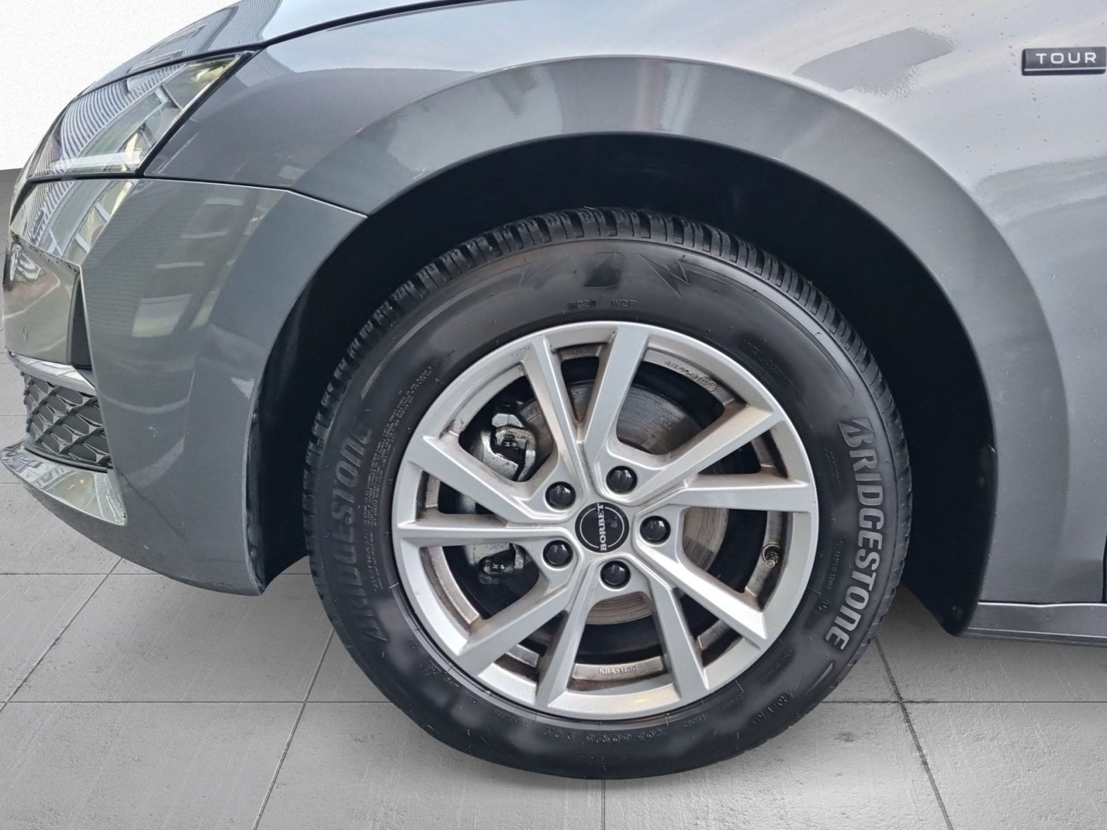 Skoda Octavia Combi Tour 2.0 TDI DSG Navi AHK LED KESSY