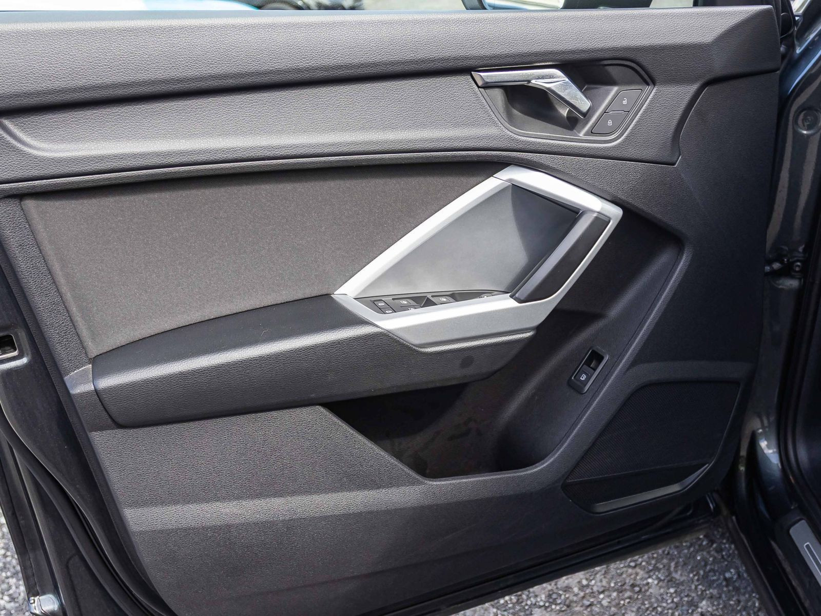 Audi Q3 S line 45 TFSI e Stronic AHK Virtual Navi