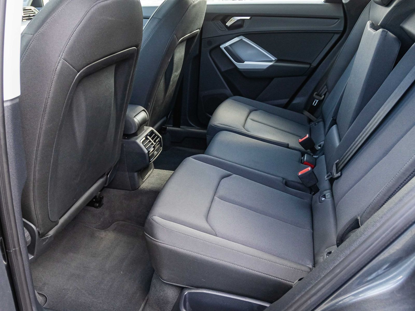 Audi Q3 S line 45 TFSI e Stronic AHK Virtual Navi