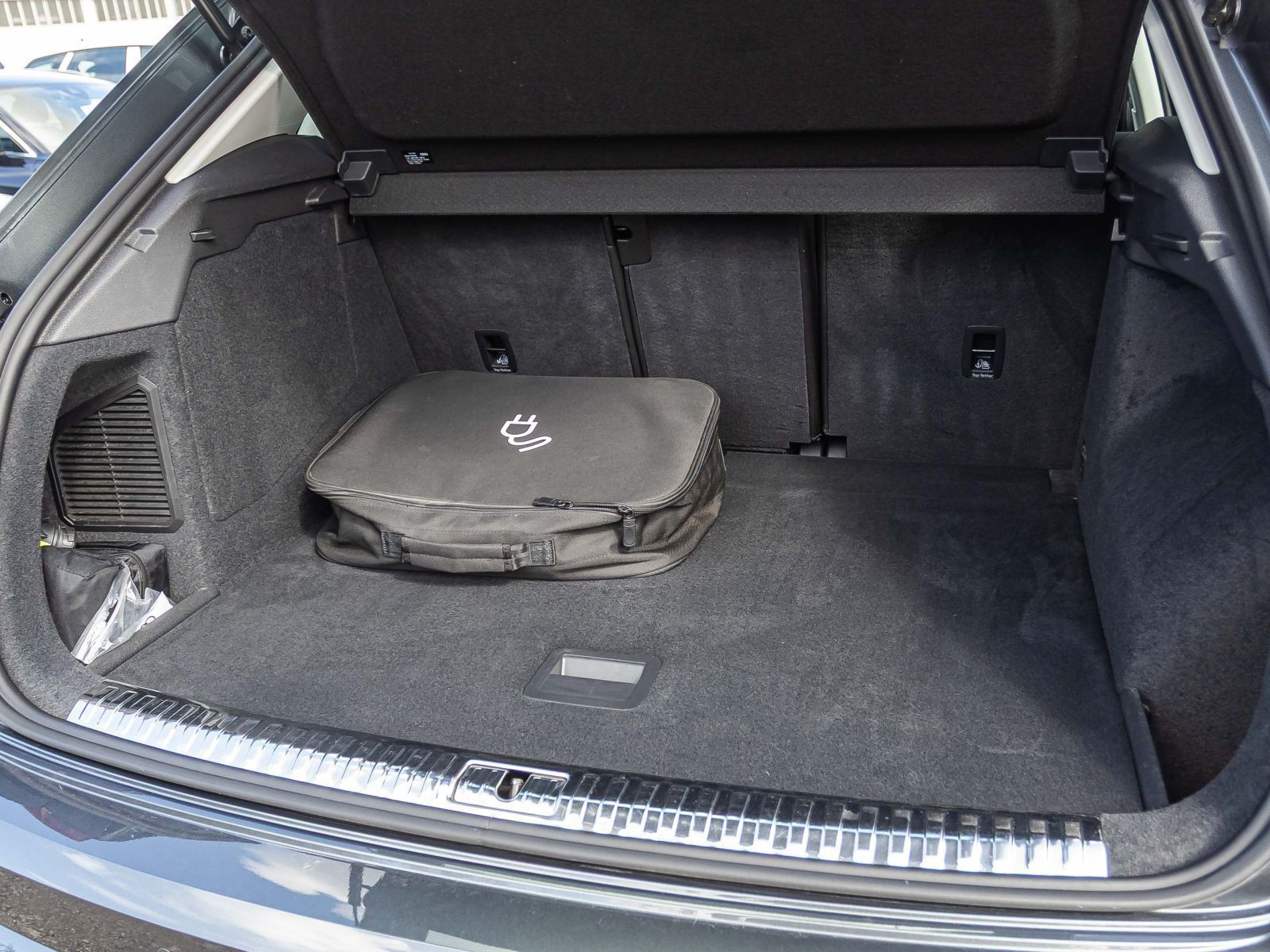 Audi Q3 S line 45 TFSI e Stronic AHK Virtual Navi