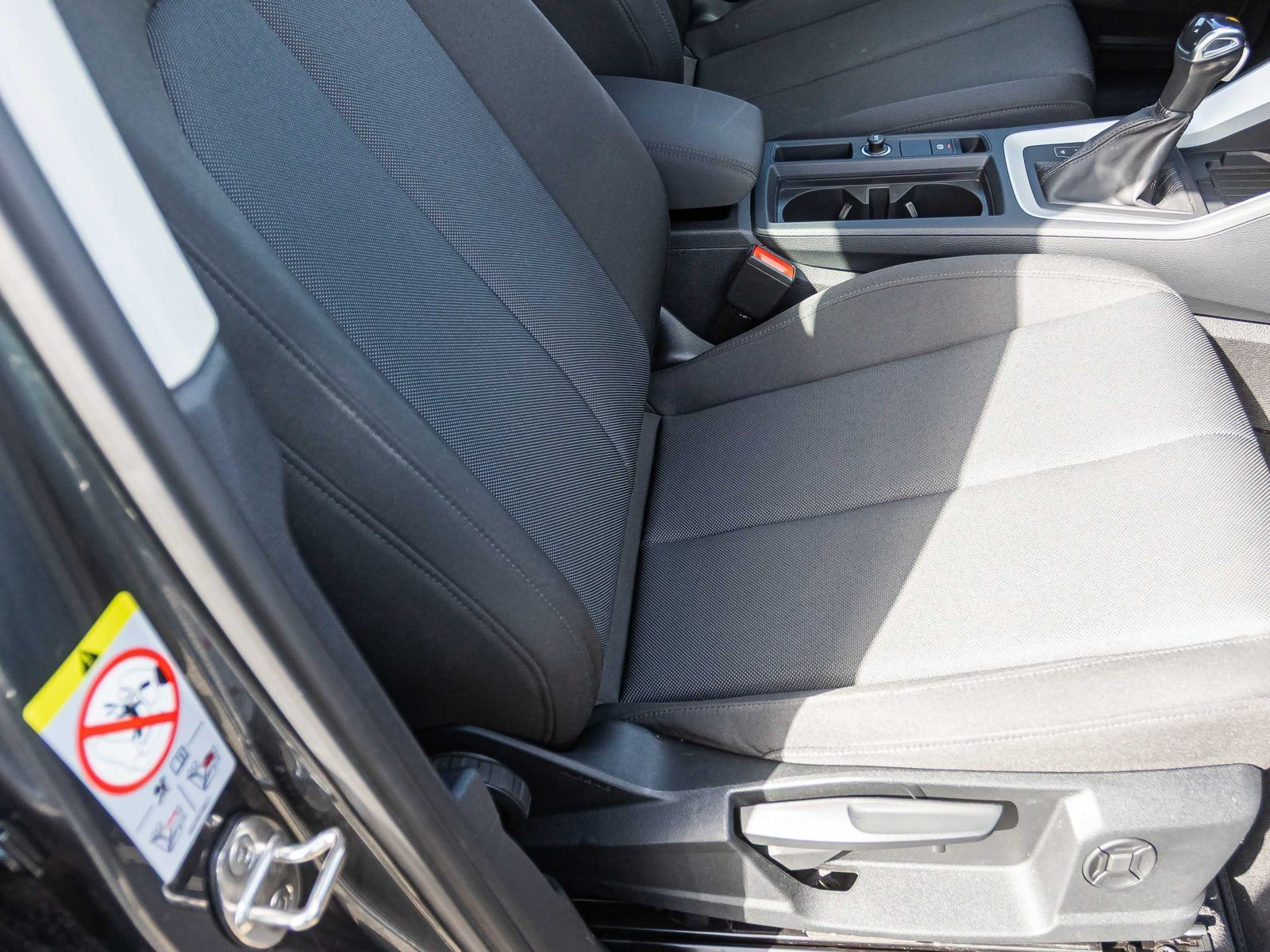 Audi Q3 S line 45 TFSI e Stronic AHK Virtual Navi