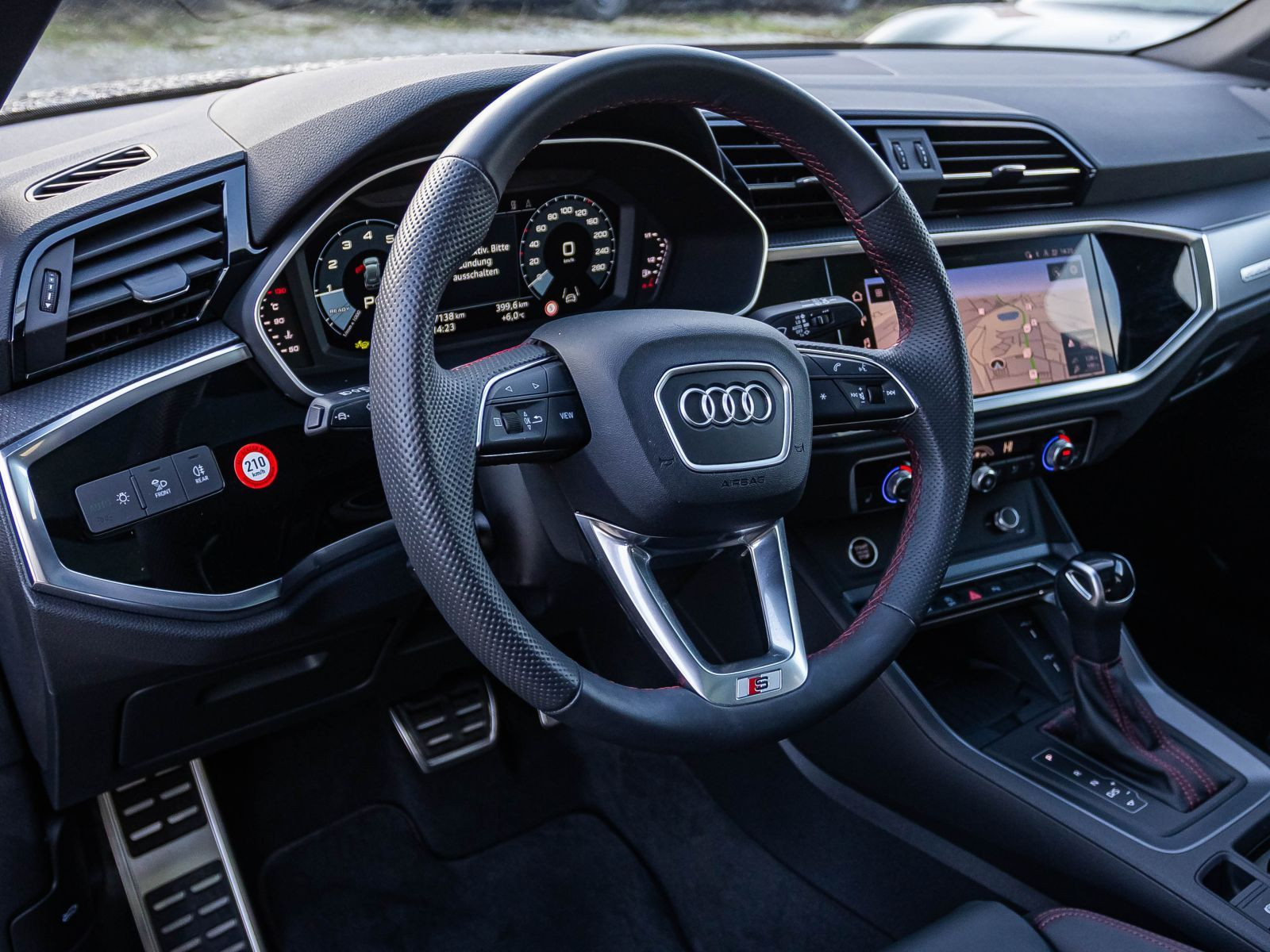 Audi Q3 S line 40TFSI qu Stronic Navi LED Panorama ACC EPH AHK