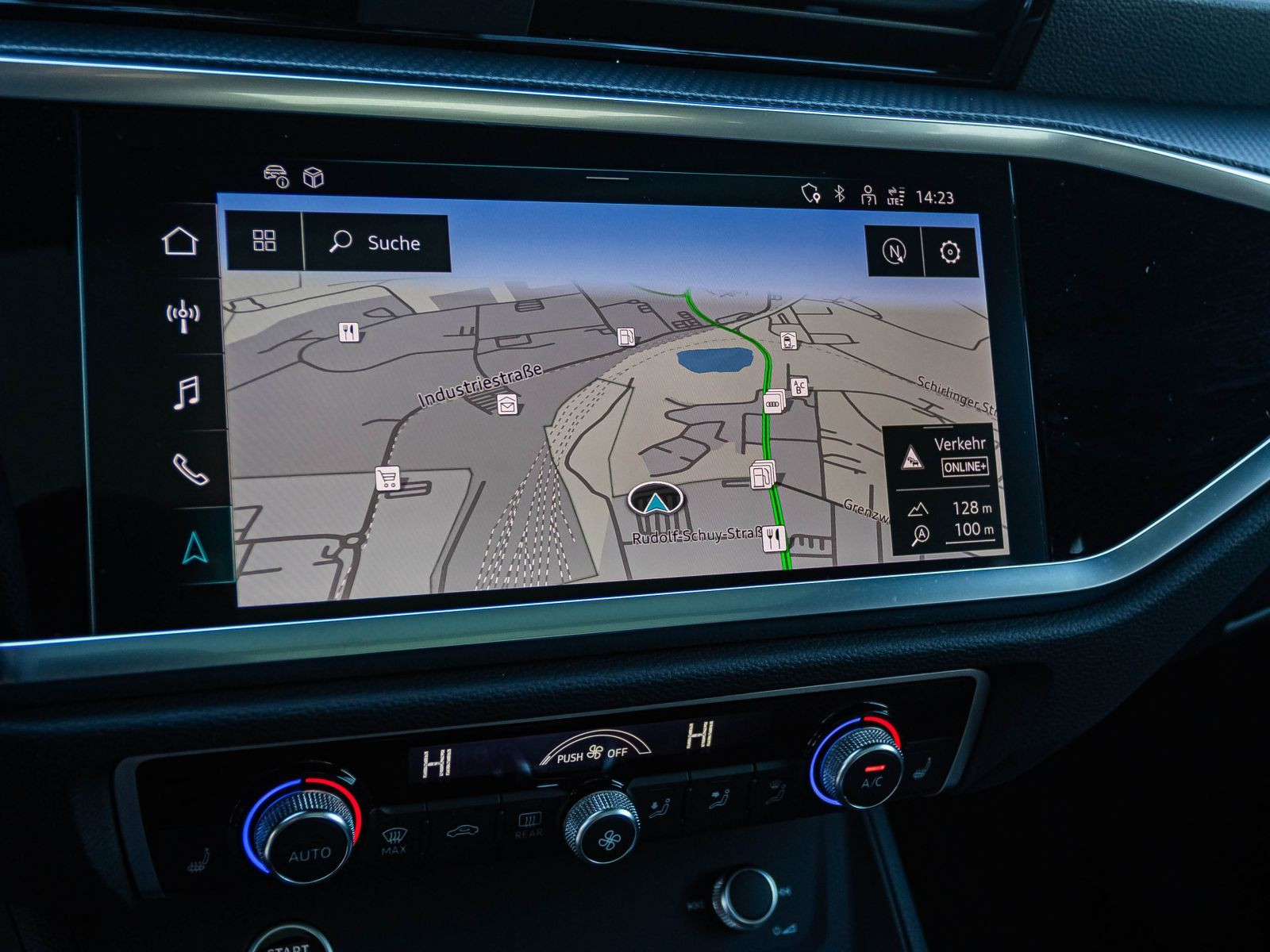 Audi Q3 S line 40TFSI qu Stronic Navi LED Panorama ACC EPH AHK