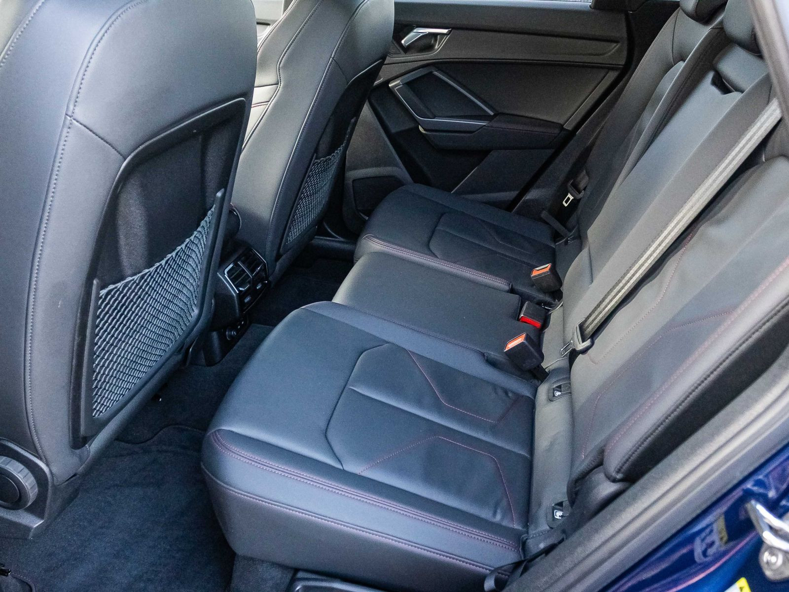 Audi Q3 S line 40TFSI qu Stronic Navi LED Panorama ACC EPH AHK