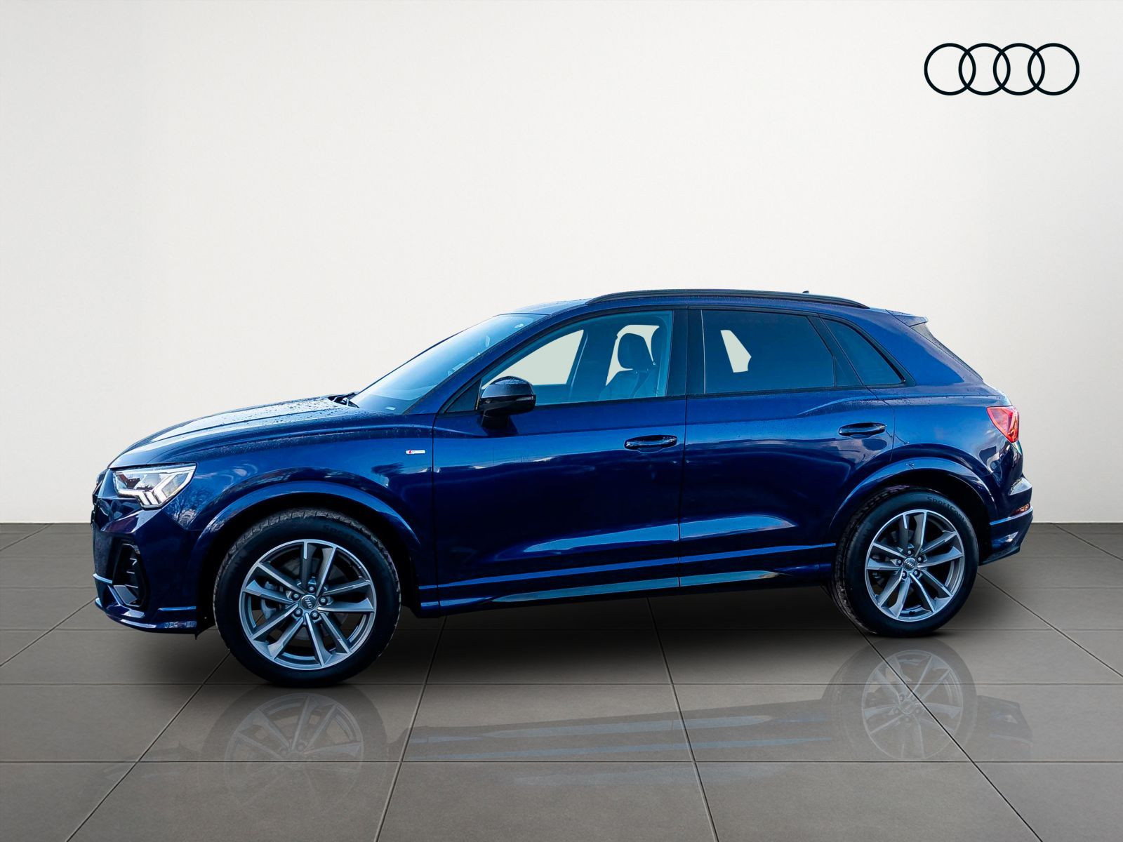 Audi Q3 S line 40TFSI qu Stronic Navi LED Panorama ACC EPH AHK