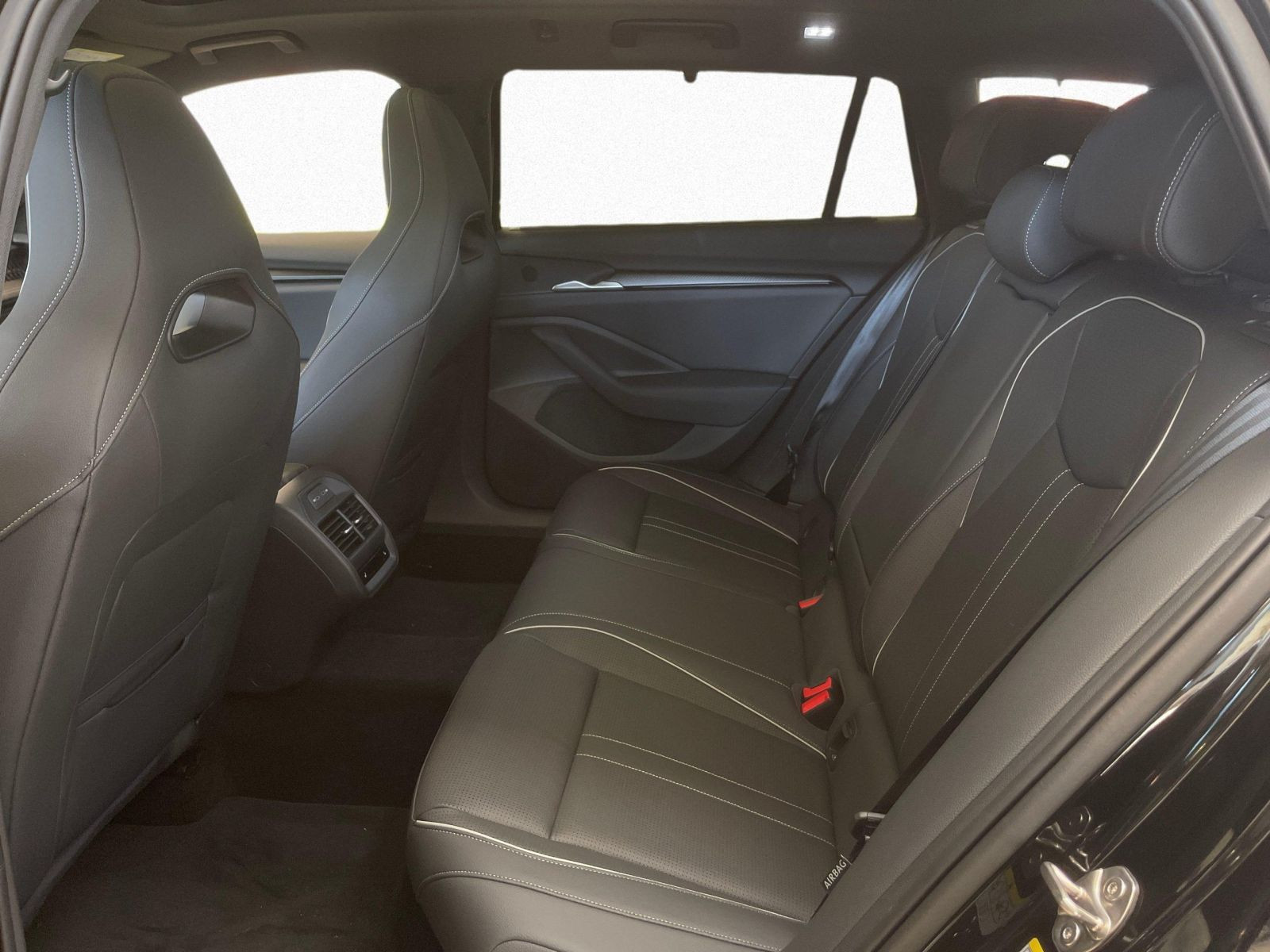 Skoda Superb Combi Sportline 2,0 TDI 142 kW 7-Gang-DSG 4x4