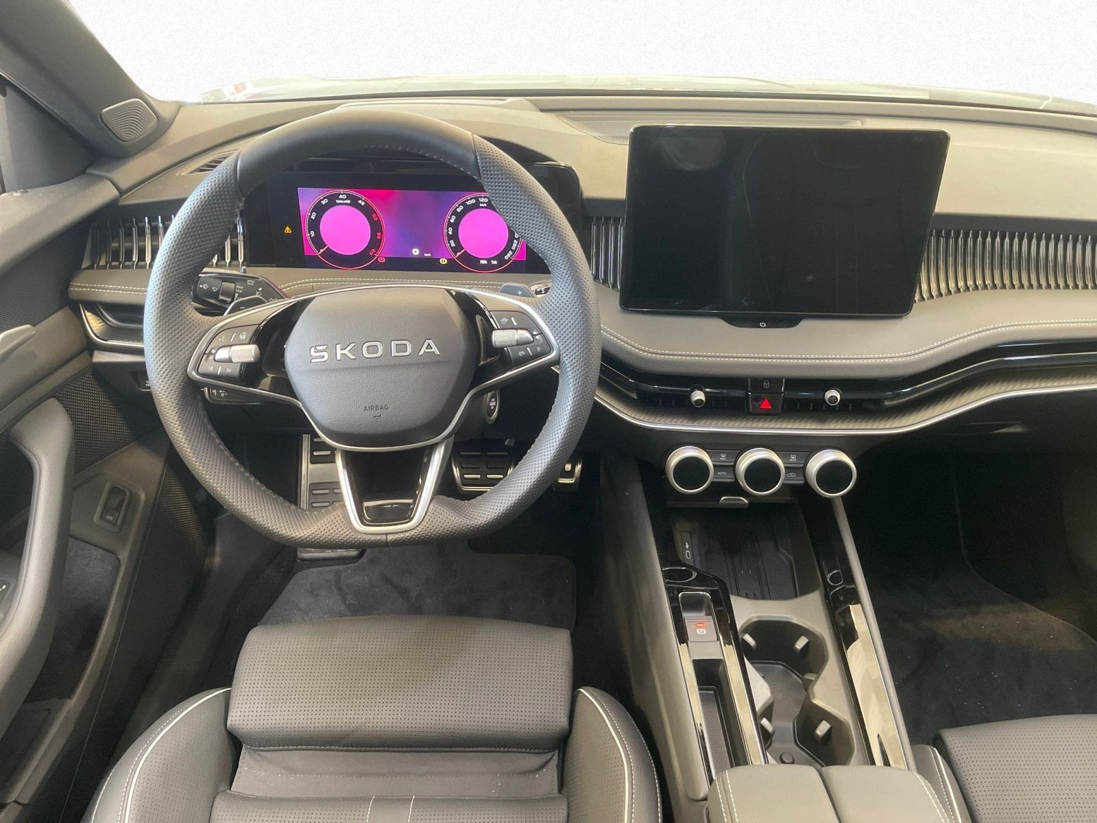 Skoda Superb Combi Sportline 2,0 TDI 142 kW 7-Gang-DSG 4x4