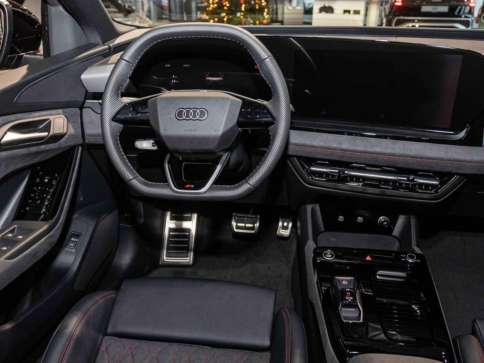 Audi Q6 Sportback S-line  quattro TECH-Pro Pano AHK 99.560,-€ UPE