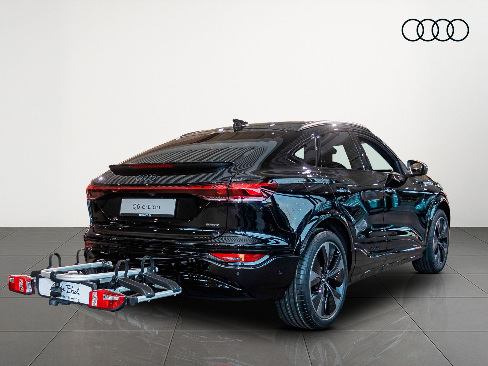 Audi Q6 Sportback S-line  quattro TECH-Pro Pano AHK 99.560,-€ UPE