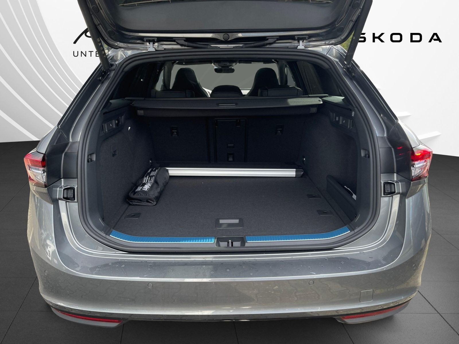 Skoda Superb Combi 2.0TDI Sportline DSG 4x4 Navi LED