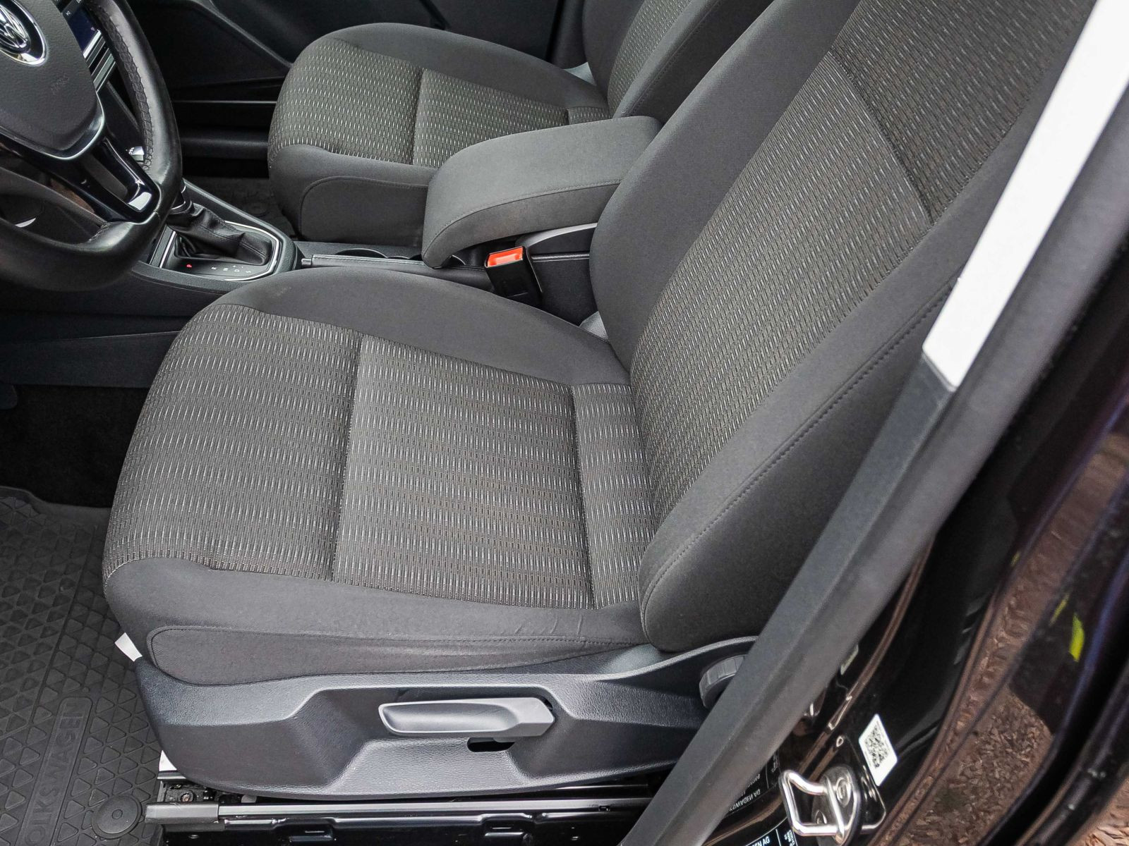 Volkswagen Caddy 1.4 TSI Comfortline DSG Navi Xenon Klimaautomatik GRA EPH AHK