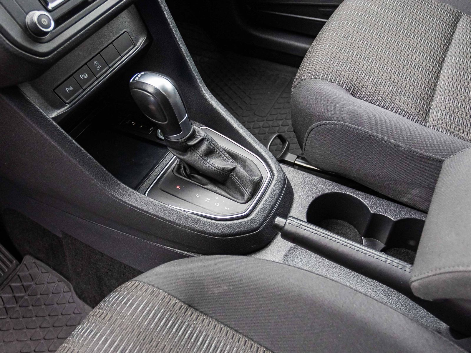 Volkswagen Caddy 1.4 TSI Comfortline DSG Navi Xenon Klimaautomatik GRA EPH AHK