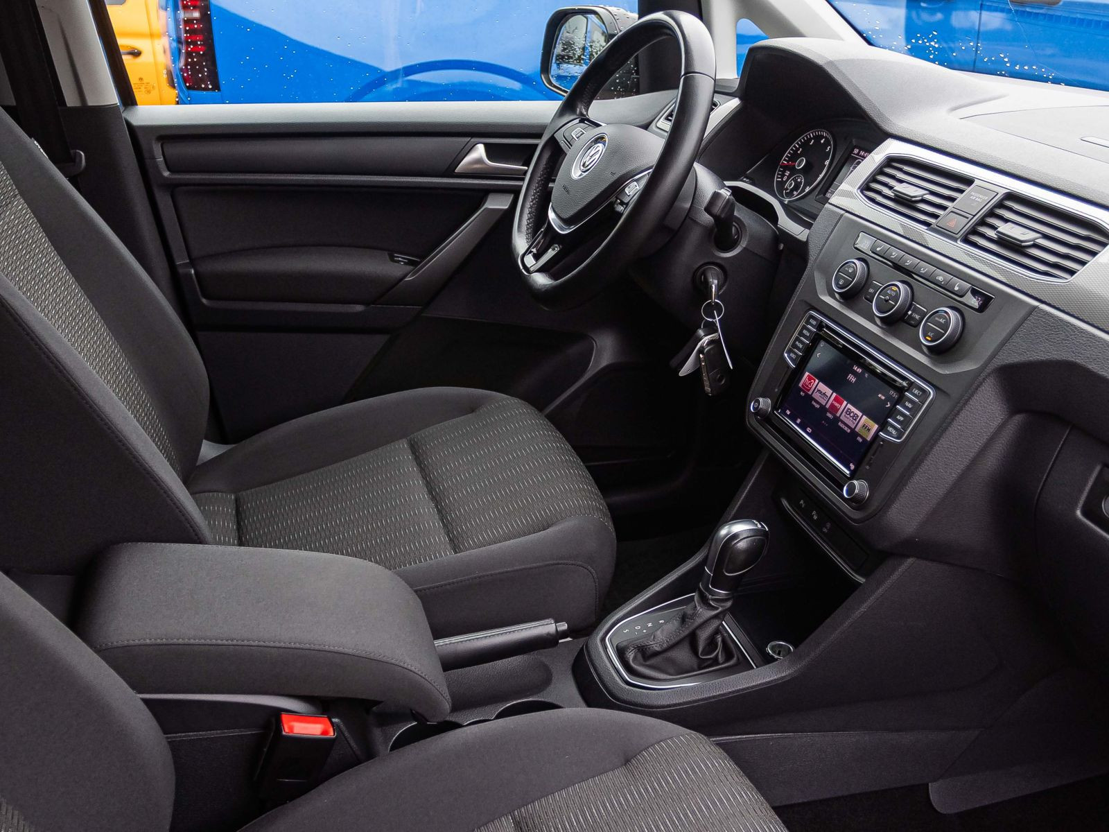 Volkswagen Caddy 1.4 TSI Comfortline DSG Navi Xenon Klimaautomatik GRA EPH AHK