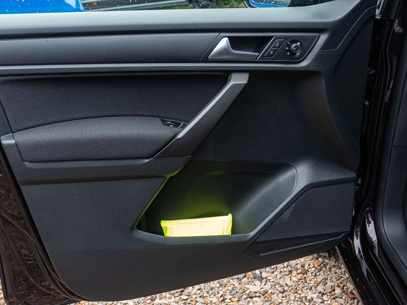 Volkswagen Caddy 1.4 TSI Comfortline DSG Navi Xenon Klimaautomatik GRA EPH AHK