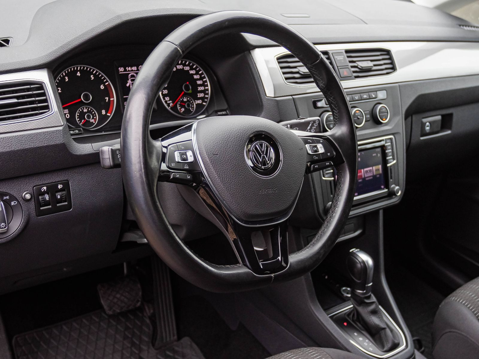 Volkswagen Caddy 1.4 TSI Comfortline DSG Navi Xenon Klimaautomatik GRA EPH AHK