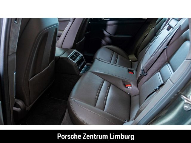 Porsche Panamera GTS Sport Turismo HA-Lenkung Nachtsicht