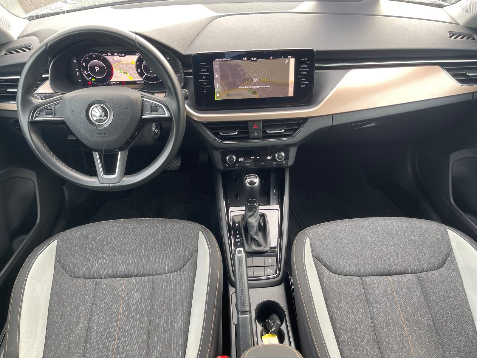 Skoda Kamiq Style 1.5 TSI DSG NAVI LED VIRTUAL GRA