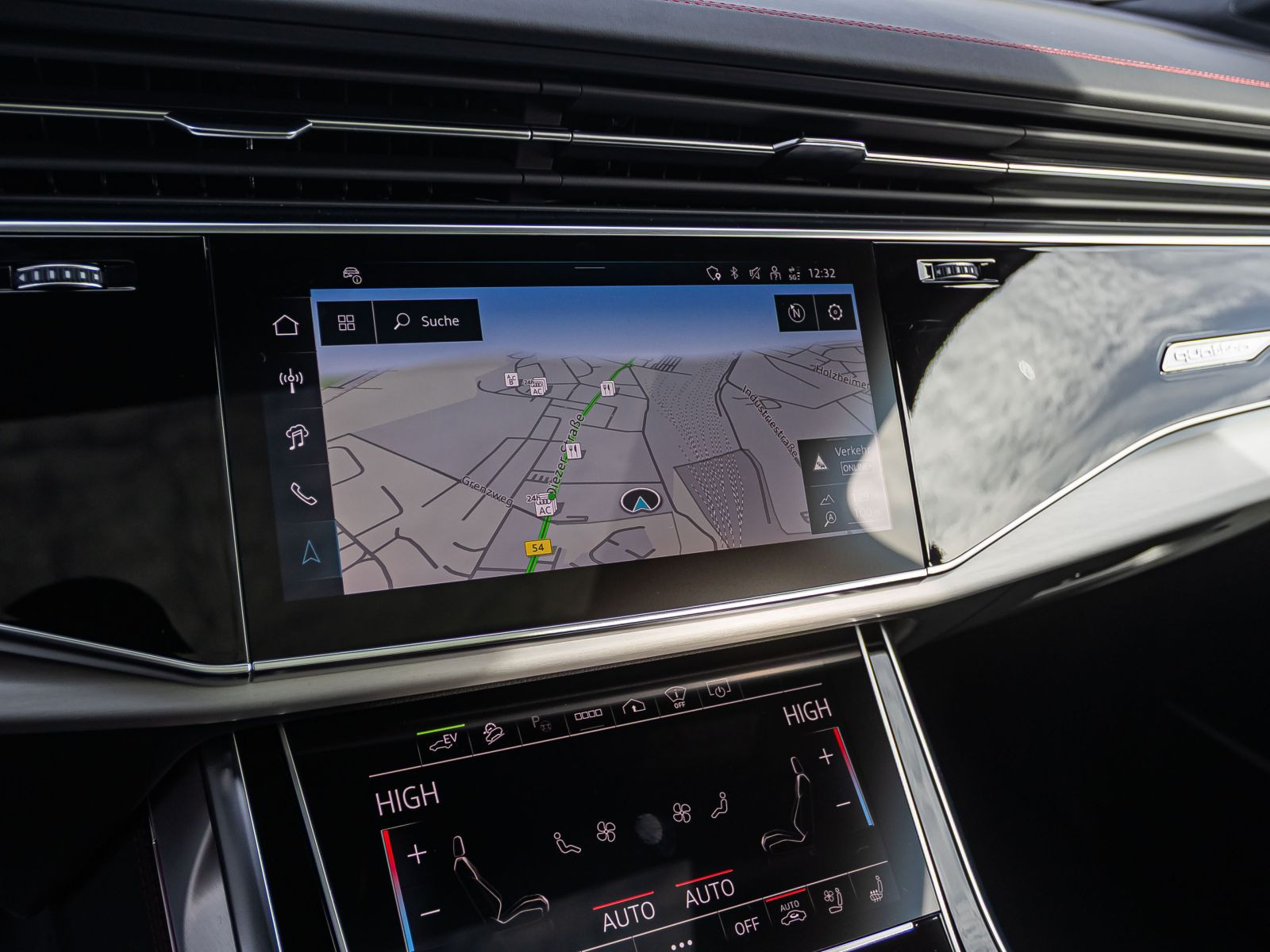 Audi Q7 SUV S line TFSI e quattro 360kW Pano B&O Massage Fahrwerkspaket AHK 