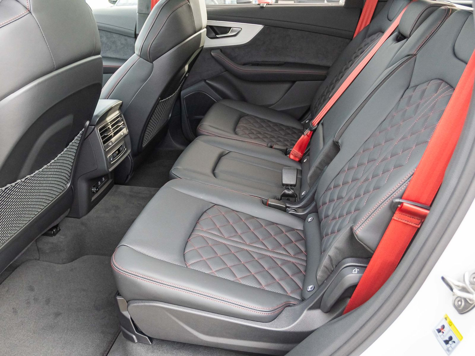 Audi Q7 SUV S line TFSI e quattro 360kW Pano B&O Massage Fahrwerkspaket AHK 