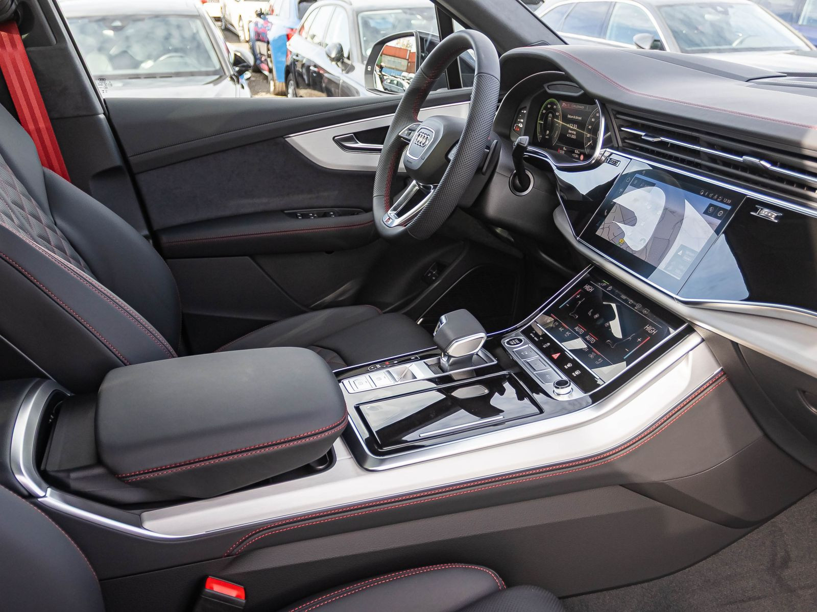 Audi Q7 SUV S line TFSI e quattro 360kW Pano B&O Massage Fahrwerkspaket AHK 