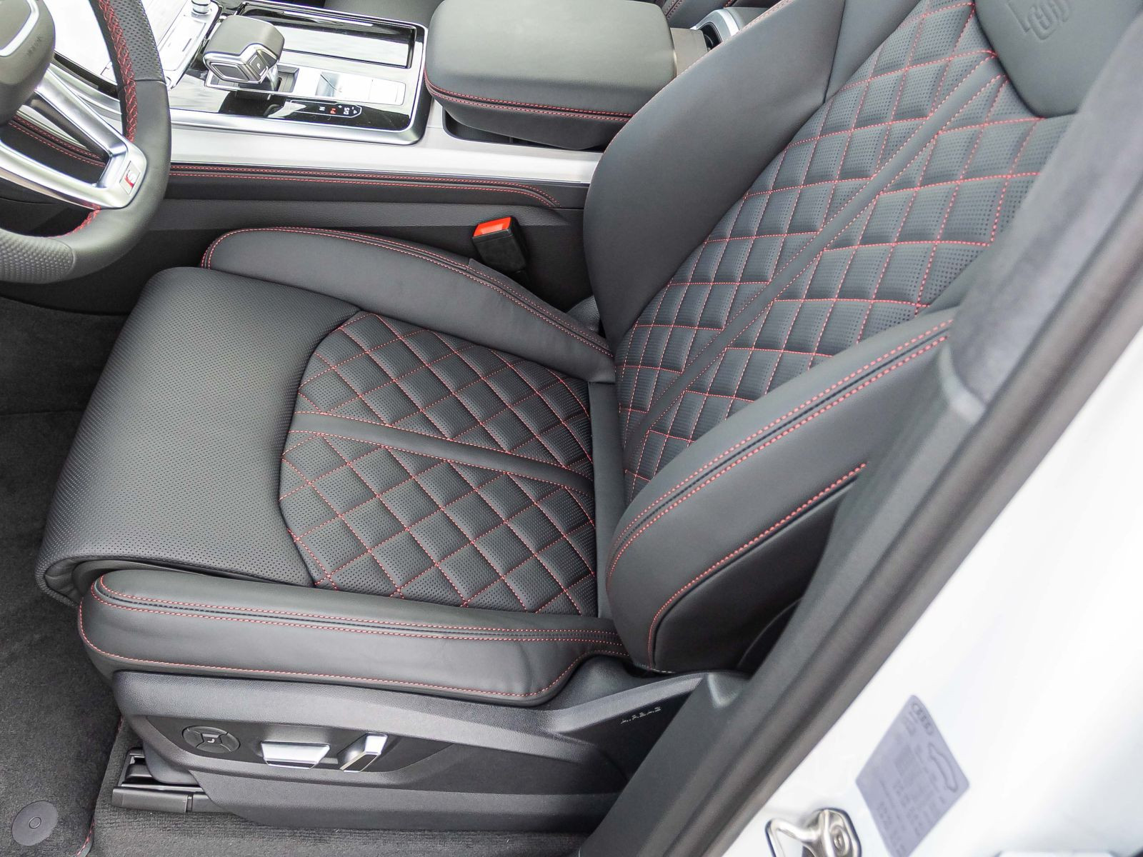 Audi Q7 SUV S line TFSI e quattro 360kW Pano B&O Massage Fahrwerkspaket AHK 