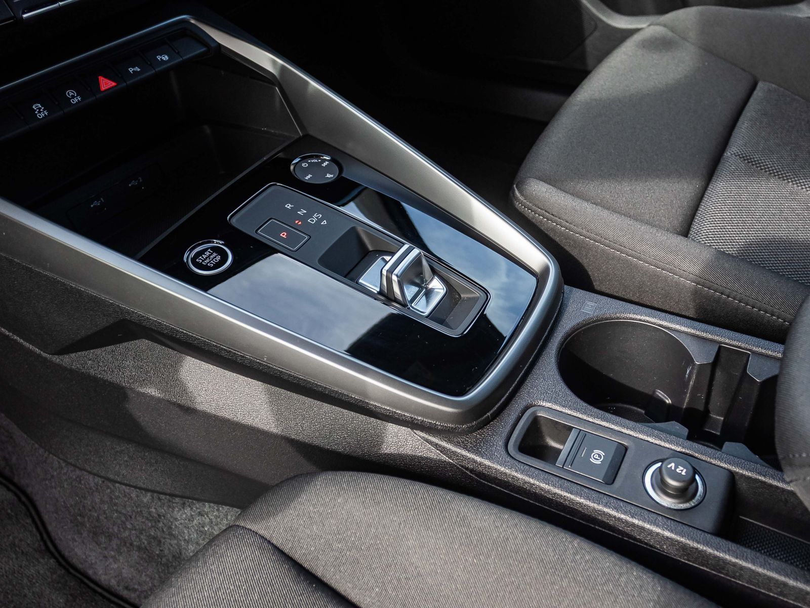 Audi A3 Sportback Advanced 40TFSI qu. Stronic LED EPH DAB AHK