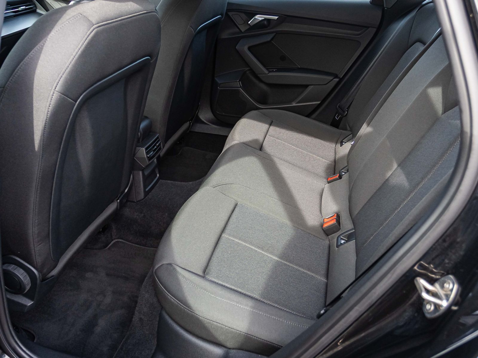 Audi A3 Sportback Advanced 40TFSI qu. Stronic LED EPH DAB AHK