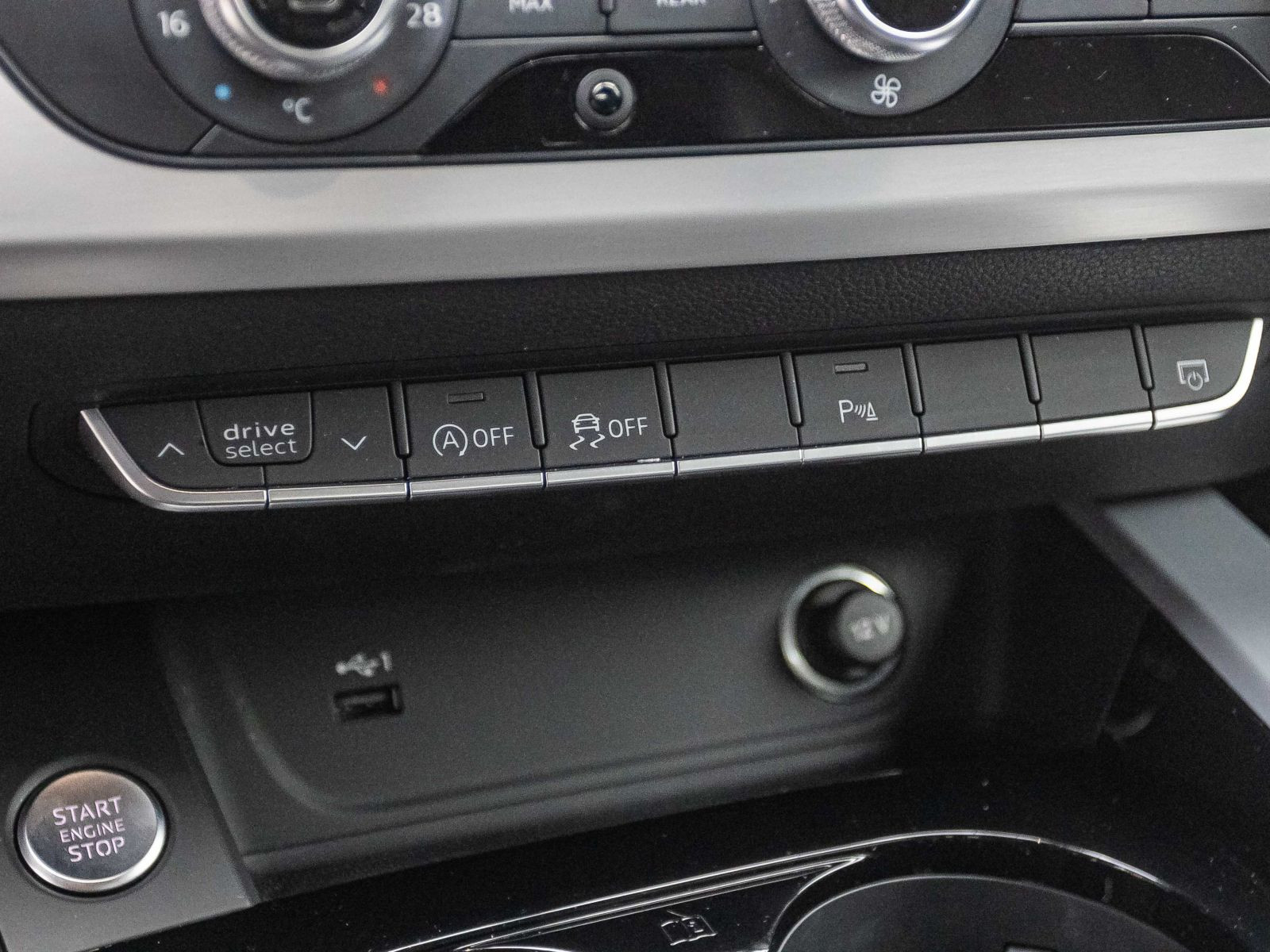 Audi A4 Avant S line 40TFSI Stronic Navi LED GRA EPH