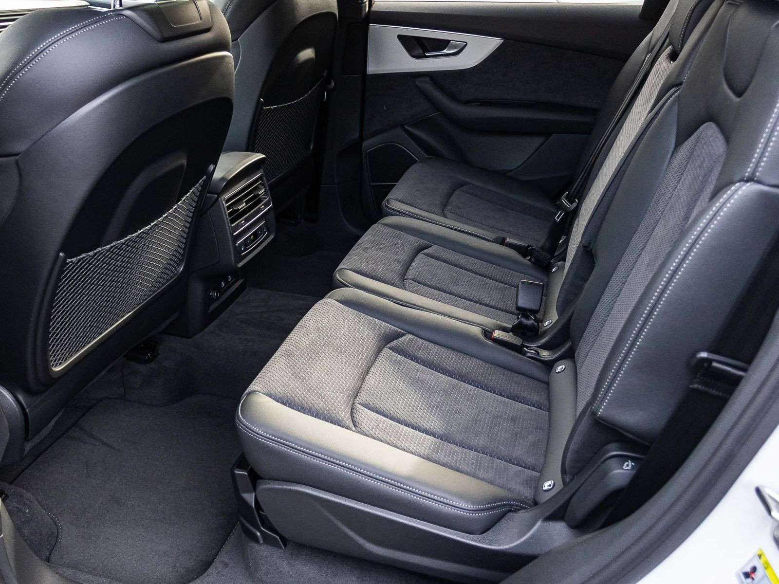 Audi Q7 SUV S line TFSI e quattro 290kW  Allradlenkung Pano matrix B&O AHK