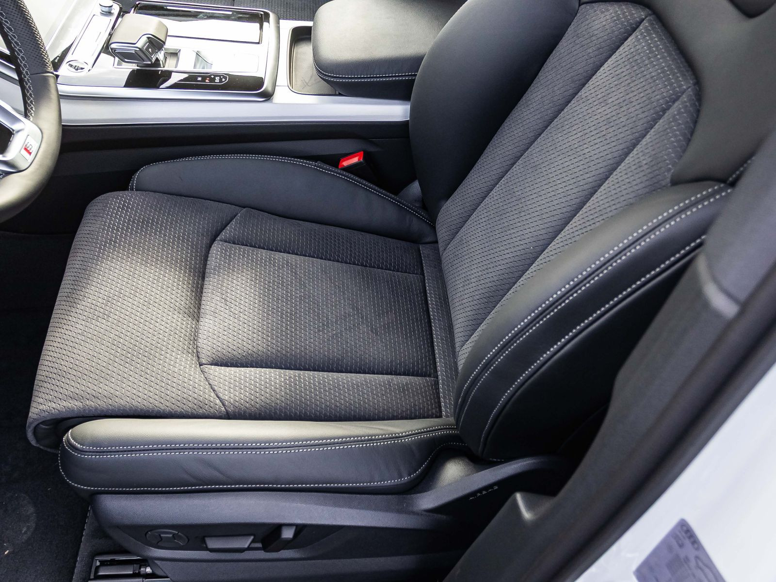 Audi Q7 SUV S line TFSI e quattro 290kW  Allradlenkung Pano matrix B&O AHK