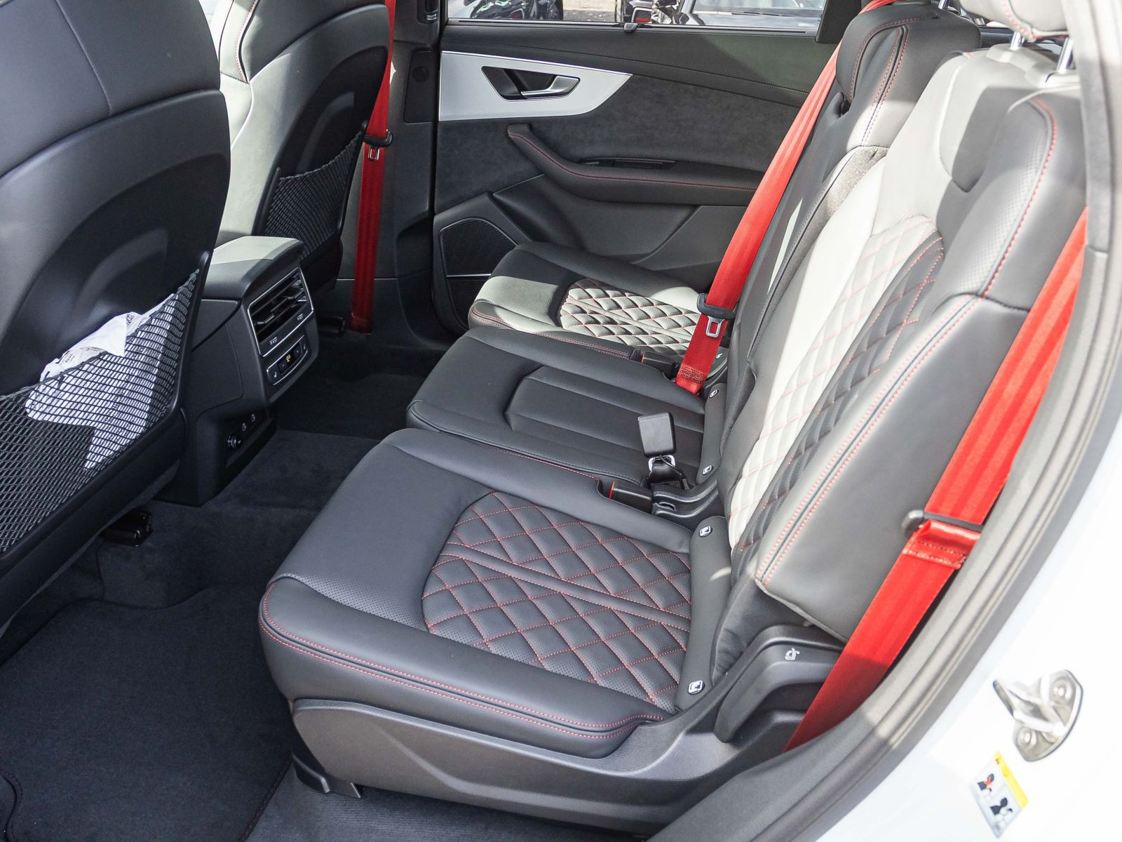 Audi Q7  S line TFSI e quattro 360 kW AHK Pano HuD 21"