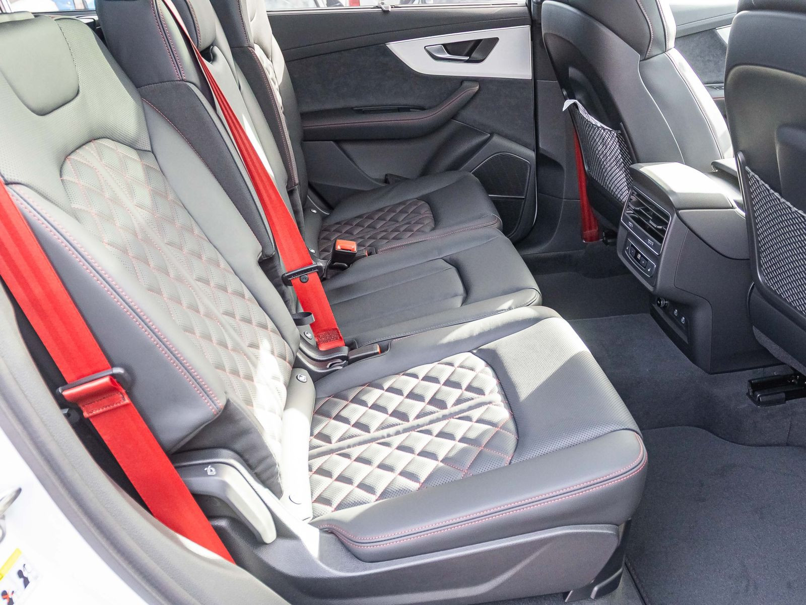 Audi Q7  S line TFSI e quattro 360 kW AHK Pano HuD 21"