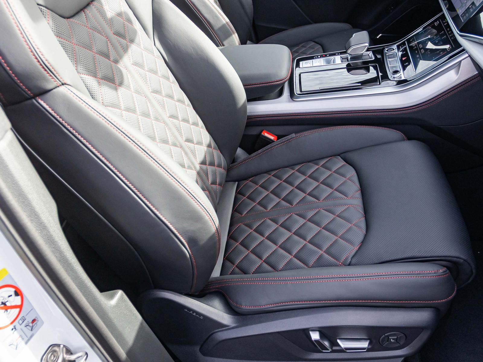 Audi Q7  S line TFSI e quattro 360 kW AHK Pano HuD 21"