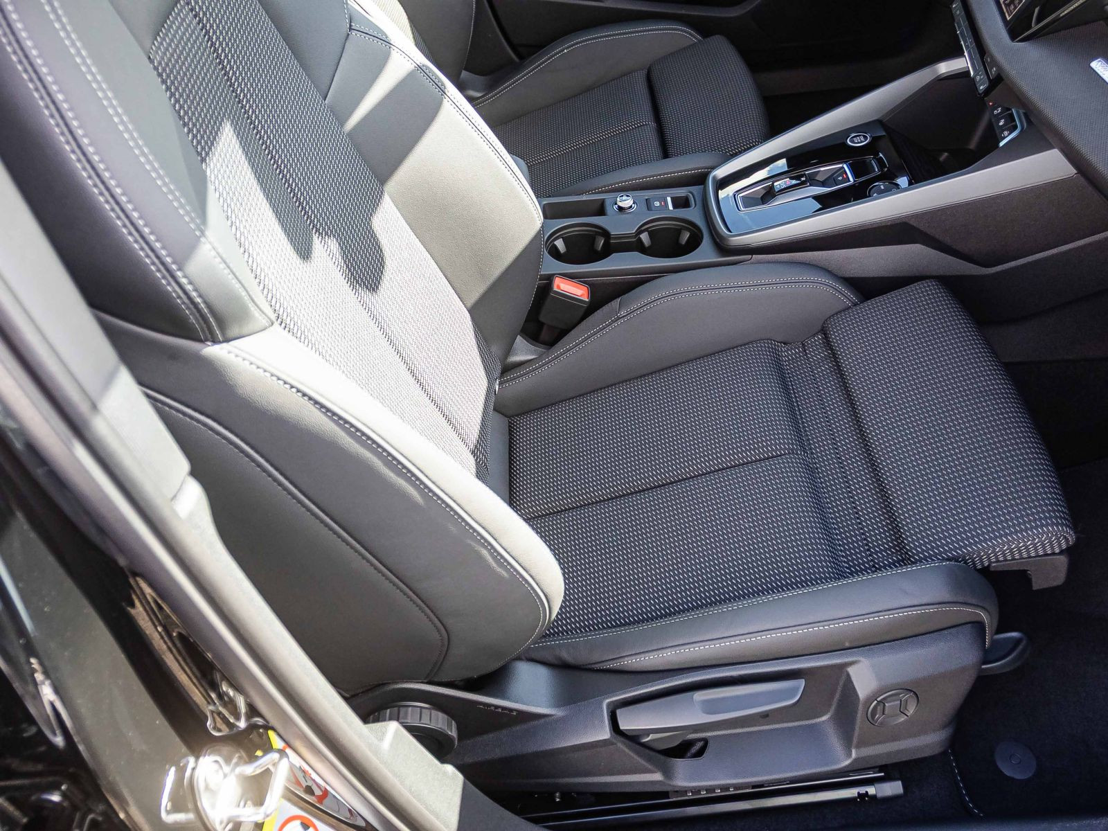 Audi A3 Sportback advanced TDI 110 kW S-tronic S-Interieur Business 18"