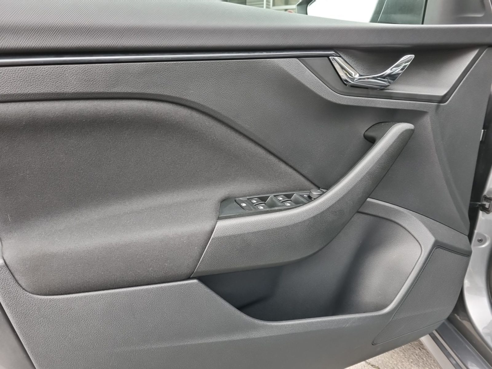 Skoda Kamiq 1.0 TSI Selection LED CarPlay GRA EPH DAB