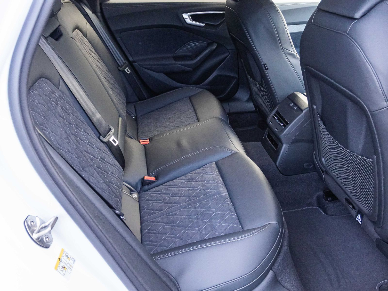 Audi A5 Avant TDI edition one quattro 150kW S Tech-Plus S-Interieur AHK