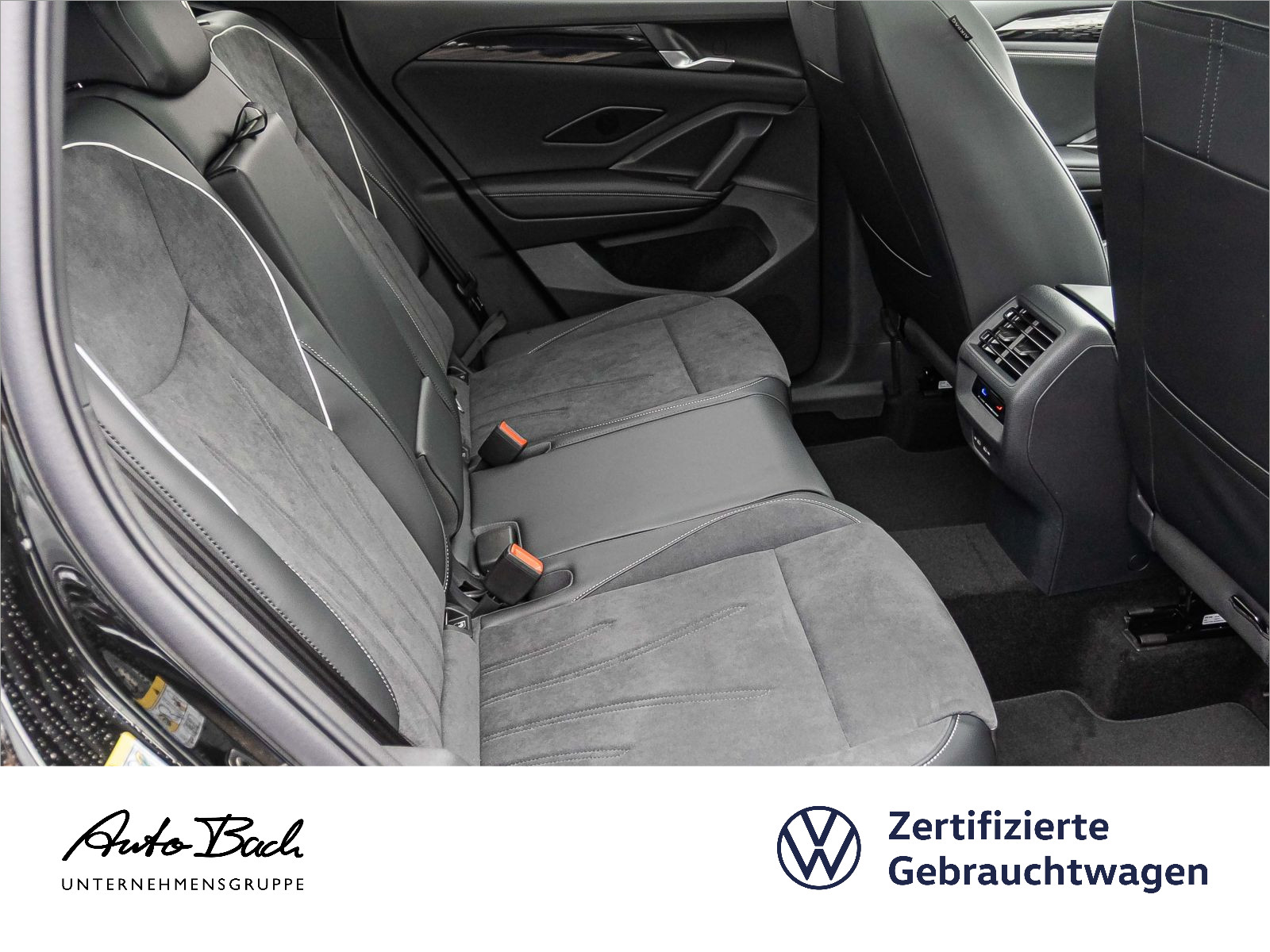Volkswagen Tiguan 1.5 eTSI Elegance DSG Navi LED Digital Cockpit Panorama ACC AHK