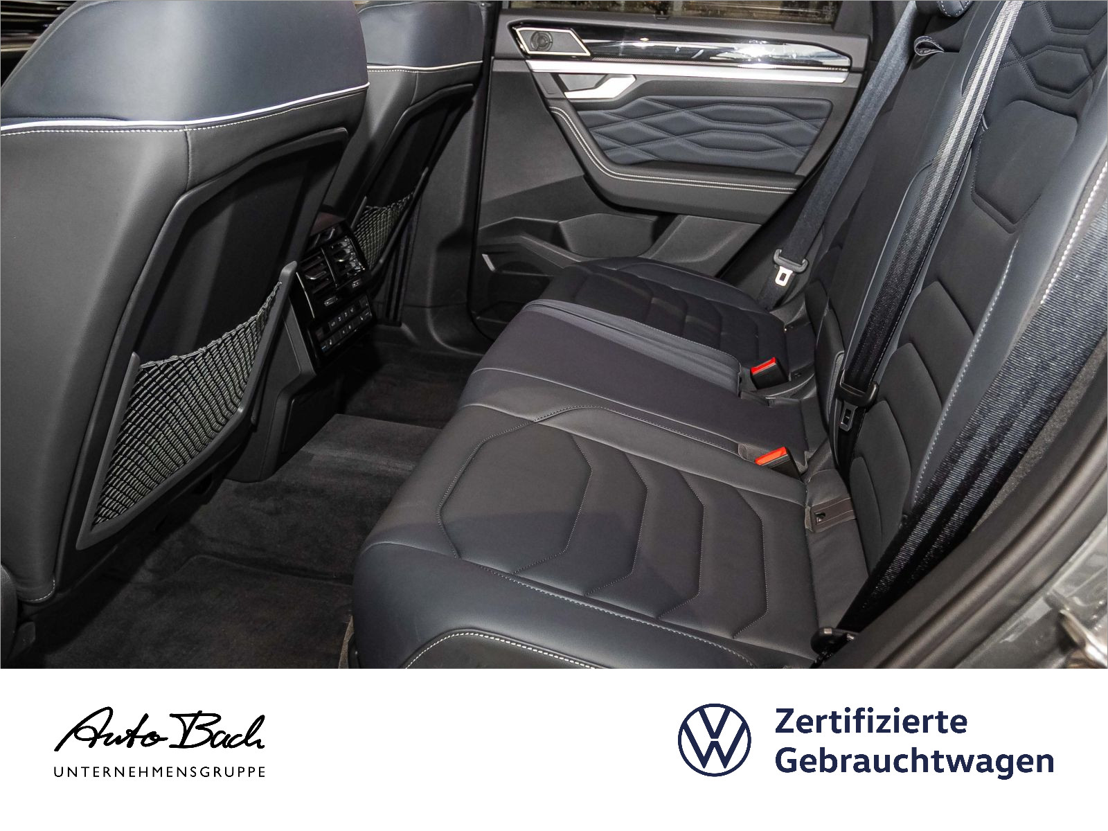 Volkswagen Touareg 3.0 TDI R-Line Navi LED Panorama Luftfederung HuD ACC AHK