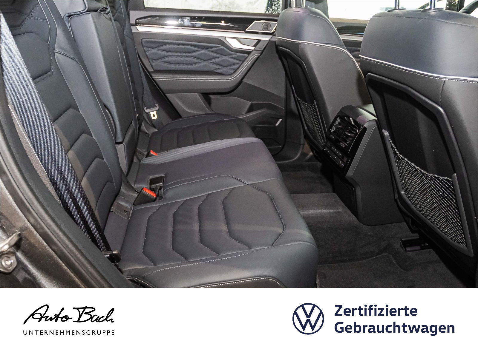 Volkswagen Touareg 3.0 TDI R-Line Navi LED Panorama Luftfederung HuD ACC AHK