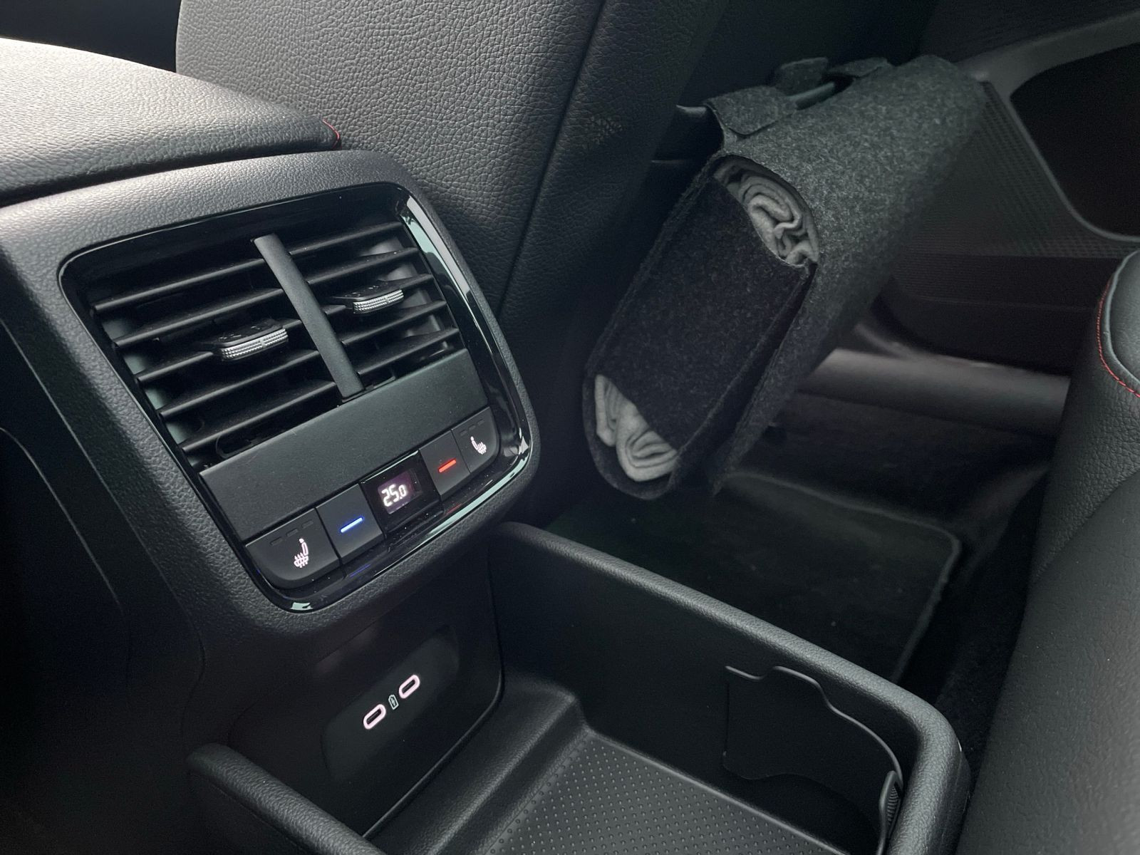 Skoda Octavia Combi RS 2.0 TSI DSG AHK LED HuD Area View