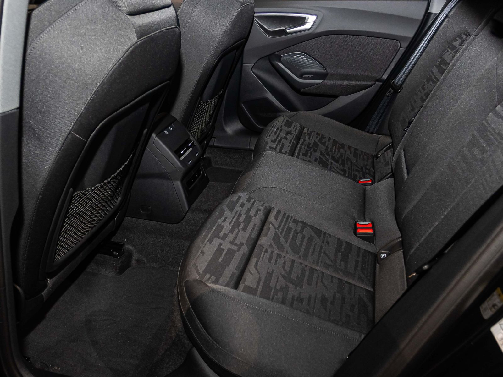 Audi A5 Avant TDI edition one quattro 150kW Tech-Plus S-Interieur AHK