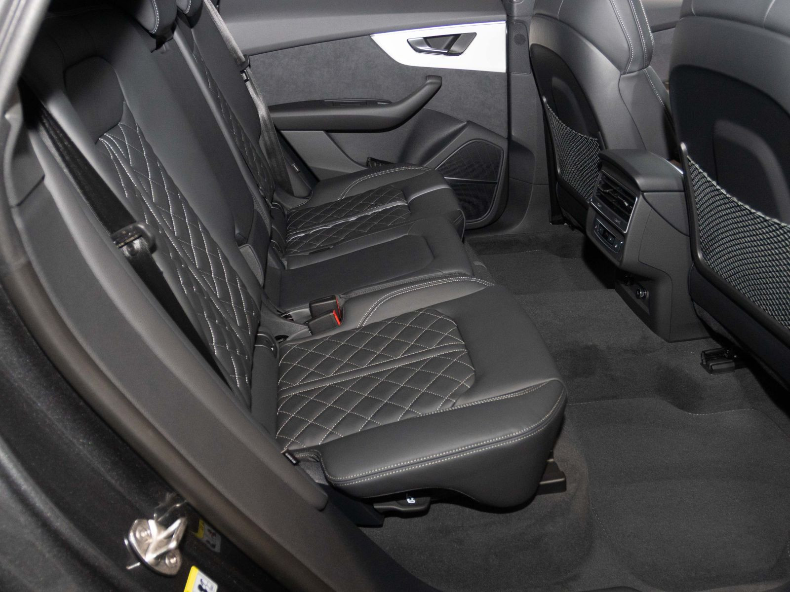 Audi Q8 TFSI e quattro 360 kW 0,5% AHK Pano UPE 131T€