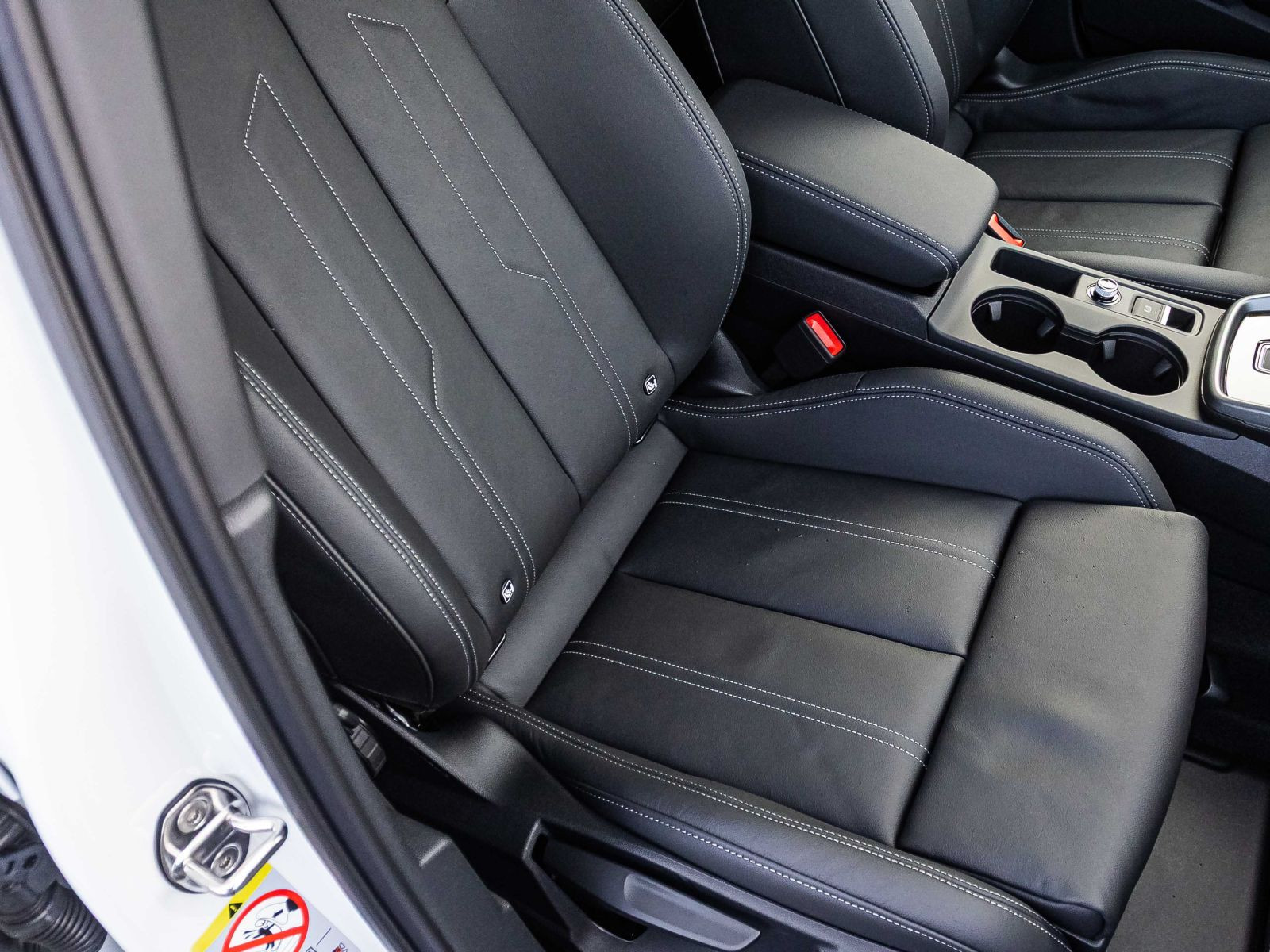 Audi A3 Sportback S line TFSI S tr onic AHK SONOS Matrix