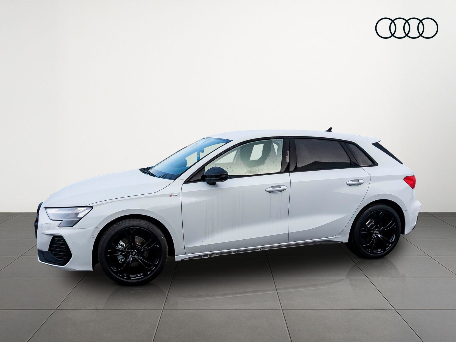 Audi A3 Sportback S line TFSI S tr onic AHK SONOS Matrix