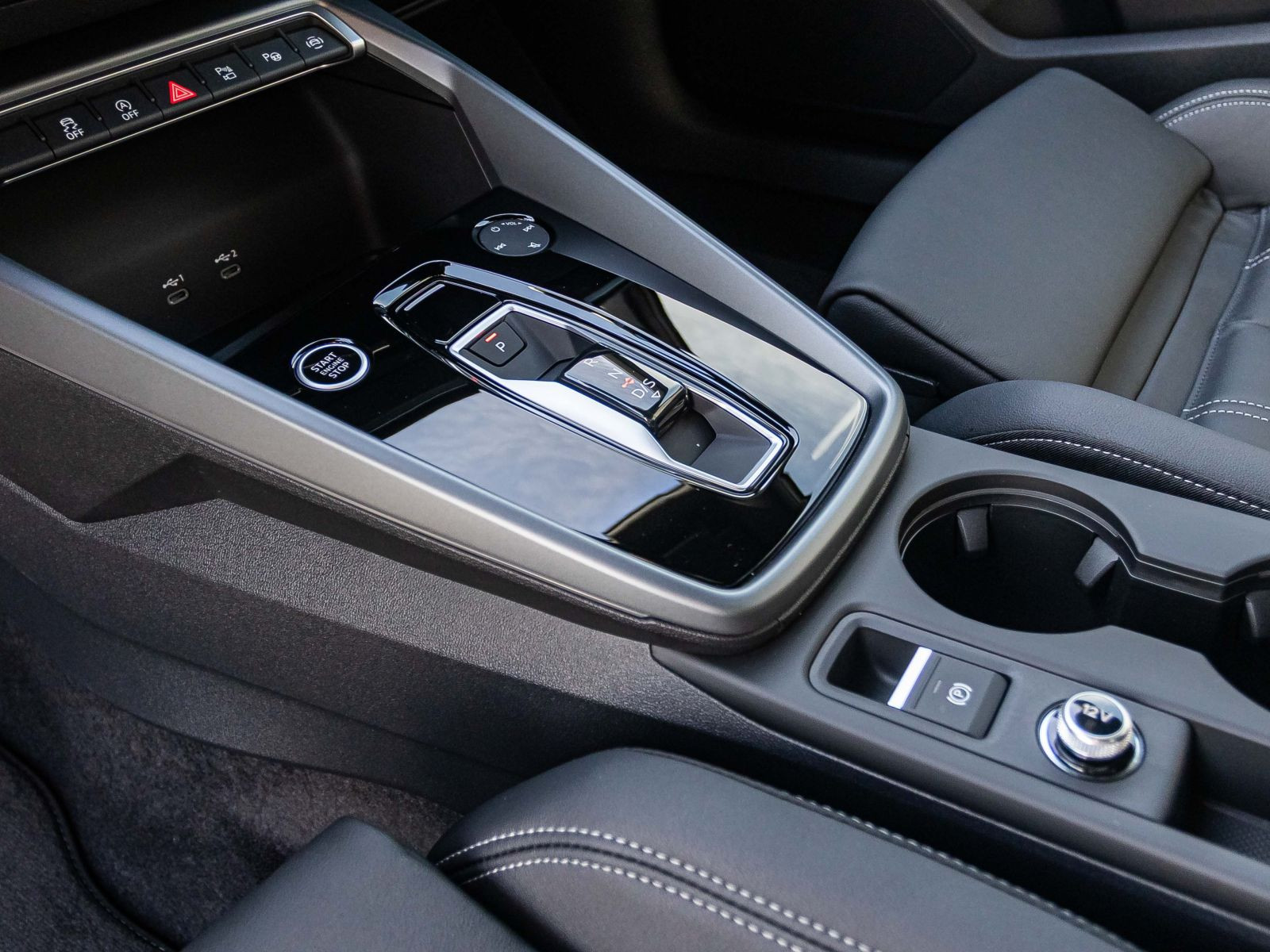 Audi A3 Sportback S line TFSI S tronic AHK SONOS Matrix