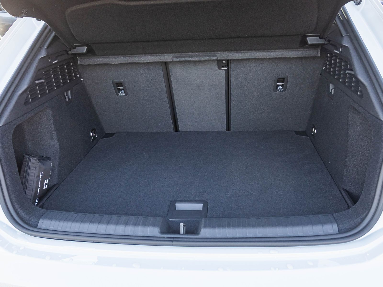 Audi A3 Sportback S line TFSI S tronic AHK SONOS Matrix