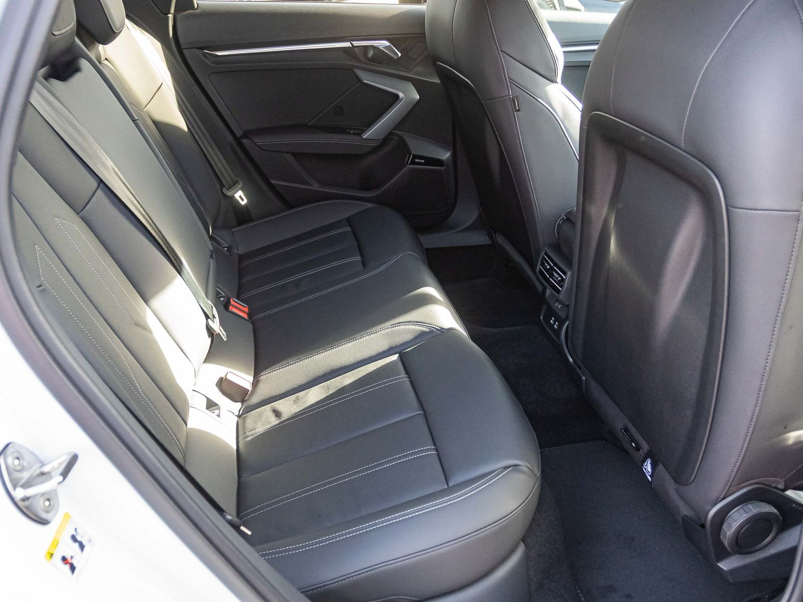 Audi A3 Sportback S line TFSI S tronic AHK SONOS Matrix